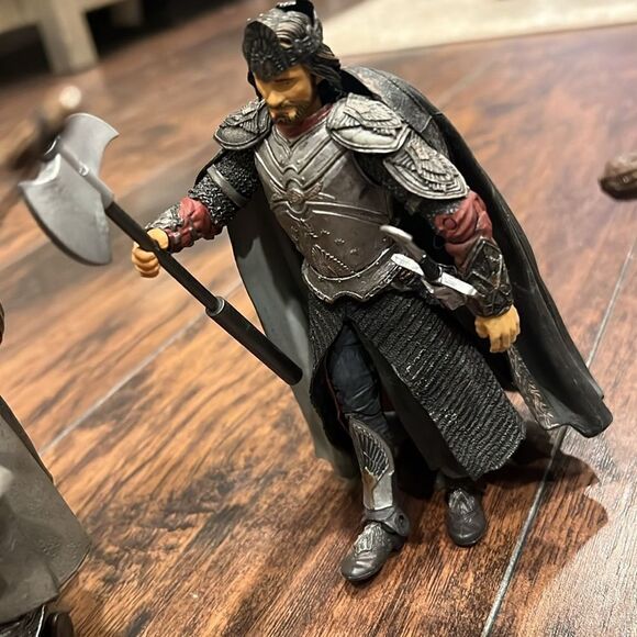 Vintage 2001-2003 The Lord of The Rings Figures mixed lot 12 figures mixed sizes - Picture 11 of 16